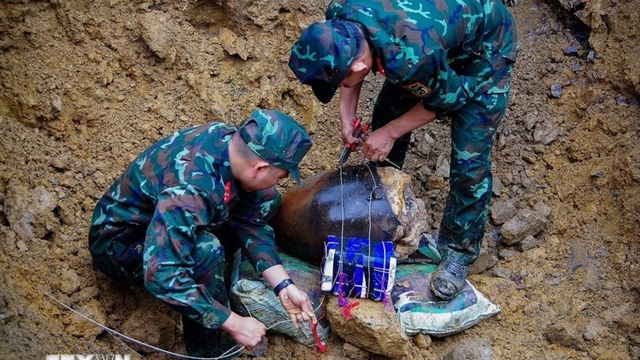 Cluster bomb safely detonated in Phu Tho province