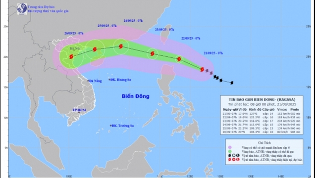 Bão RAGASA di chuyển theo hướng Tây Tây Bắc, giật cấp 17