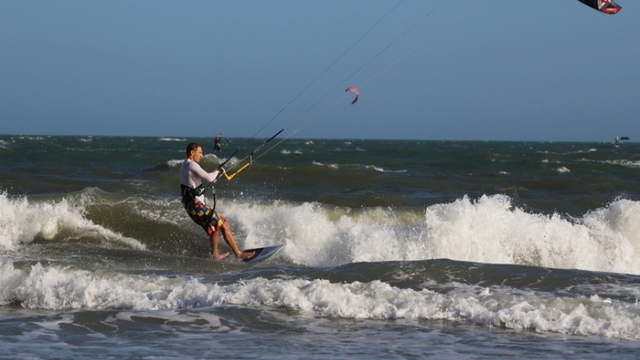 Vietnam lures nearly 14 million foreign visitors in January-August