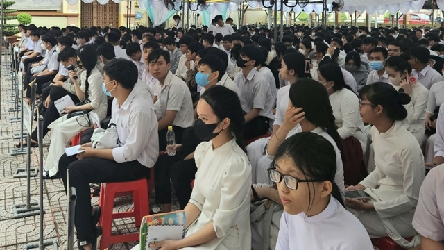 Các Trung tâm giáo dục thường xuyên Bình Dương cũ thiếu phòng học, giáo viên