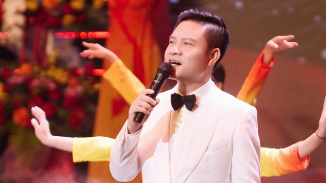 NSƯT Hoàng Tùng: “Những đốm sáng trên triền núi là ký ức khiến tôi xúc động, tự hào”
