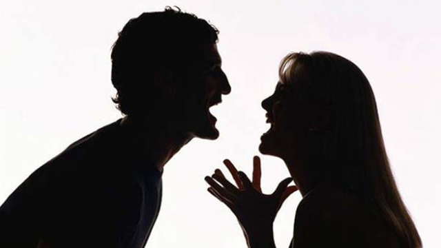 Sốc nổi của người vợ có thể "đổ dầu vào lửa" lên cơn giận của người chồng