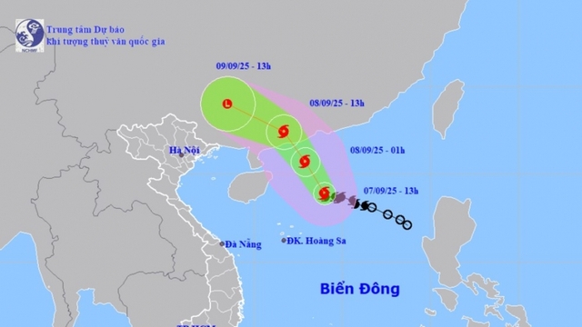 Bão số 7 di chuyển theo hướng Tây Bắc