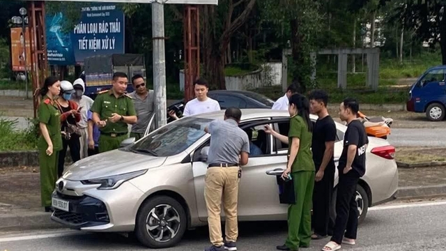 Công an làm việc với tài xế taxi "chặt chém" 2,5 triệu đồng/cuốc xe từ Hà Nội về Phú Thọ