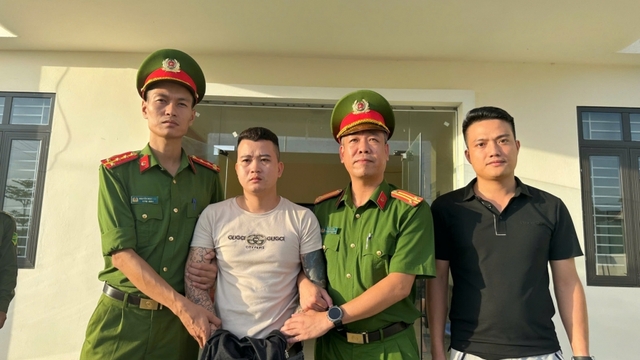 Bắt giữ đối tượng có quyết định truy tìm của Công an tỉnh Lào Cai