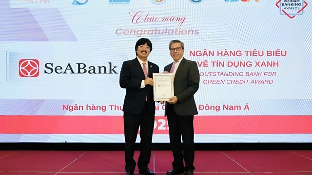 SeABank khẳng định dấu ấn bền vững với 2 giải thưởng Ngân hàng Việt Nam tiêu biểu