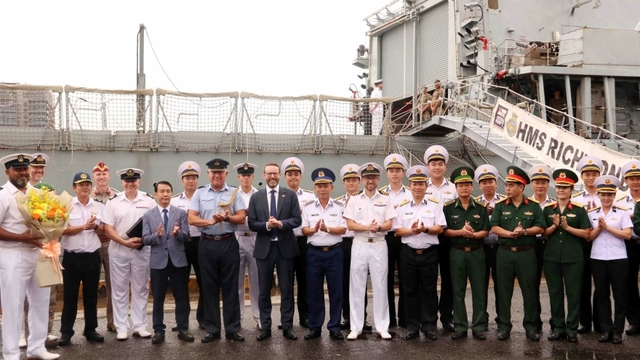 Tàu Hải quân Hoàng gia Anh thăm TP.HCM nhân kỷ niệm 15 năm đối tác chiến lược Việt – Anh
