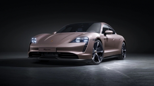 Triệu hồi Porsche Taycan tại Việt Nam để cập nhật phần mềm quản lý pin