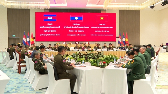 Việt Nam ưu tiên củng cố mối quan hệ tin cậy, gắn bó với Campuchia và Lào