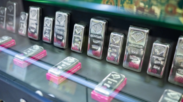 Giá bạc hôm nay 21/11: Bạc trong nước và thế giớ có một phiên điều chỉnh