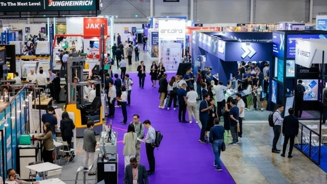 Vietnam, Singapore foster links in electronics, industrial production