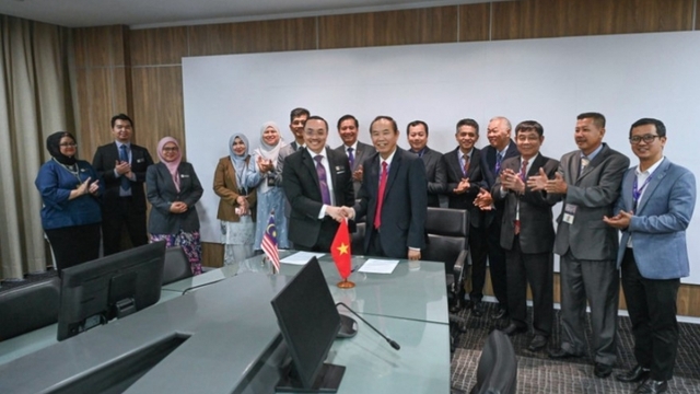 Vietnam, Malaysia enhance cooperation in combating illegal fishing