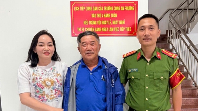 Bất ngờ nhận 220 triệu đồng vào tài khoản, cụ ông ở Quảng Trị trình báo công an