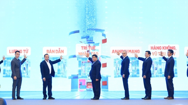 Việt Nam cần đi nhanh hơn trong phát triển công nghệ chiến lược