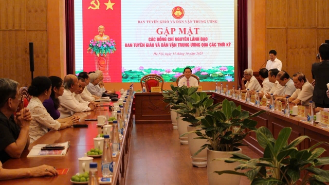 Ban Tuyên giáo và Dân vận Trung ương gặp mặt lãnh đạo ban qua các thời kỳ