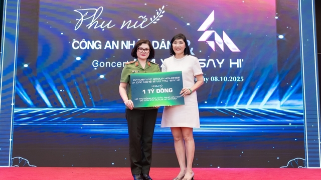 Dàn nghệ sĩ “Say hi” ủng hộ 1 tỷ đồng giúp người dân khắc phục hậu quả bão lũ