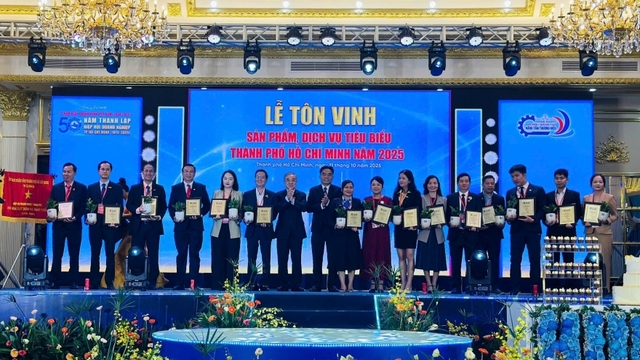 Saigon Co.op đạt giải thưởng Doanh nghiệp – Doanh nhân – Sản phẩm tiêu biểu TP.HCM