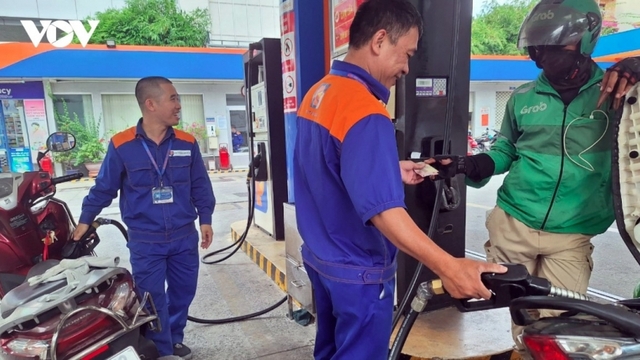 Domestic retail petrol and oil prices rise in latest adjustment