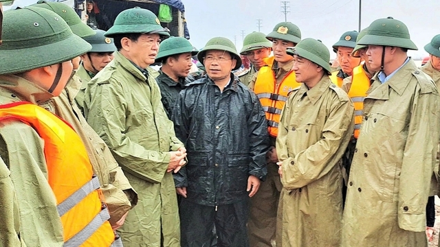 Chủ động “4 tại chỗ”, bảo đảm an toàn tính mạng của người dân lên trên hết