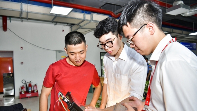 Phát triển nguồn nhân lực chất lượng cao để xây dựng đất nước hùng cường