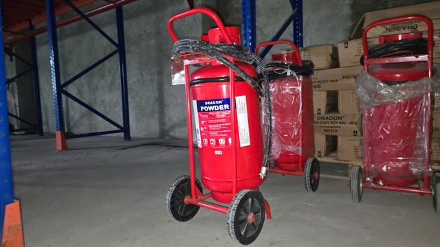 Vụ sản xuất hơn 3 triệu bình chữa cháy giả: Khởi tố 5 bị can với 2 tội danh