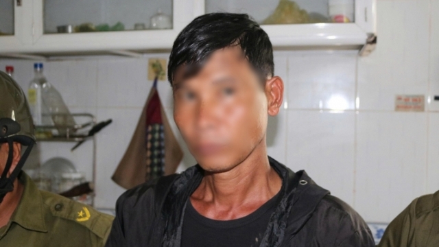 Kẻ trộm cắt tôn, lẻn vào nhà dân lấy cắp tài sản