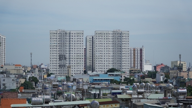 Siết tín dụng mua nhà thứ 2, thứ 3: Liệu có chặn được "cơn sốt" bất động sản?