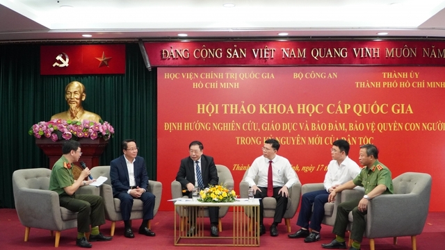 Cần đưa quyền con người thành môn học từ mầm non đến đại học