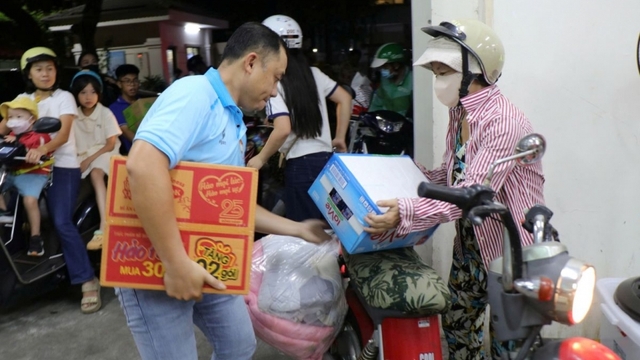 TP.HCM phát động đợt ủng hộ khẩn cấp hỗ trợ đồng bào vùng lũ