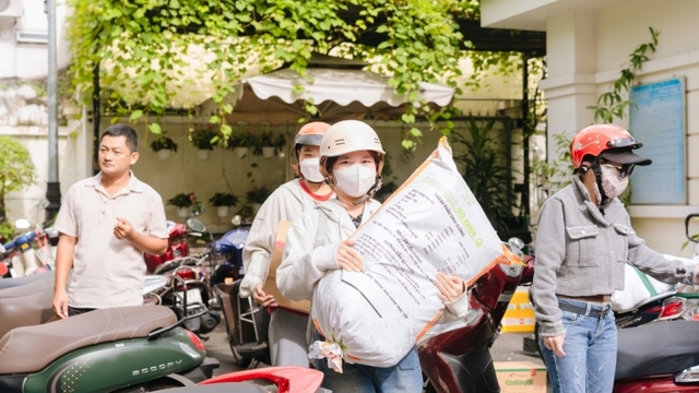 211 tấn hàng hóa, 12.000 suất ăn mỗi ngày tiếp sức người dân Khánh Hòa