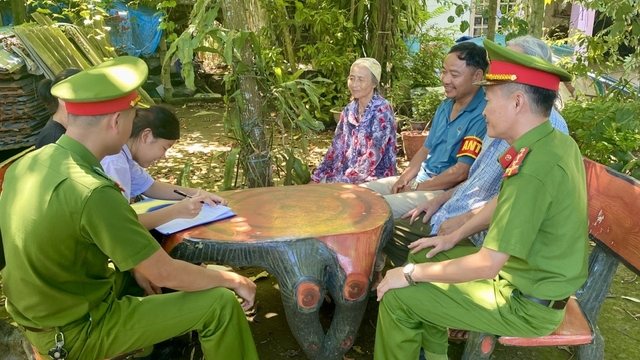 Công an cấp xã: Gần dân, sát dân, lắng nghe nhân dân