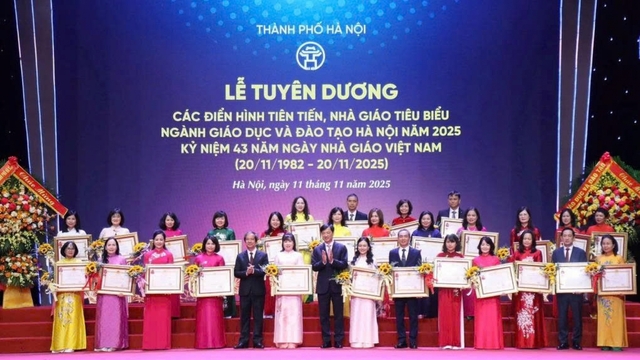 Bí thư Hà Nội: Bảo đảm điều kiện tốt nhất để giáo viên yên tâm công tác