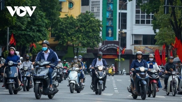 Thời tiết ngày 12/11: Bắc Bộ hửng nắng, Trung Bộ mưa rào rải rác
