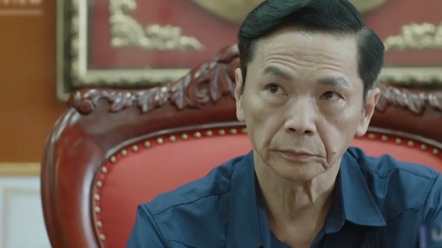 “Lằn ranh” tập 6: Ông Sách bất ngờ phát hiện mình bị gạt khỏi quyết định nhân sự