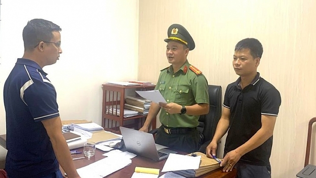 Bắt giữ 9 đối tượng đưa người trốn đi nước ngoài