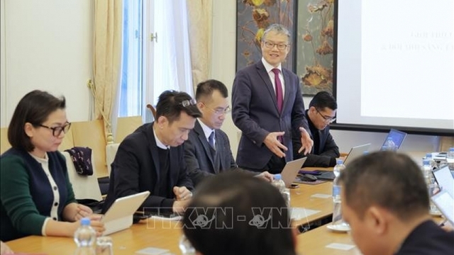 New science, technology strategy introduced to Vietnamese scientists in Germany