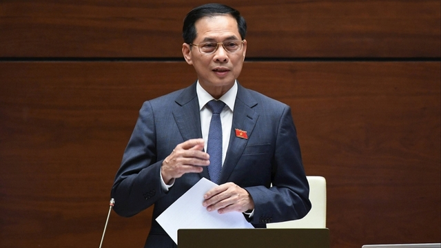 Sàn thương mại điện tử ngoại chiếm 90% thị phần, đại biểu lo khó kiểm soát