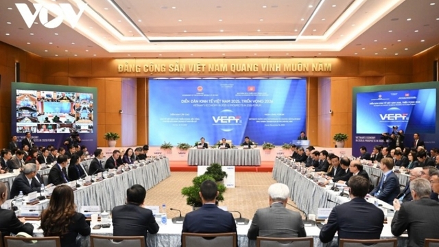Vietnamese economy demonstrates resilient strength, PM Chinh says