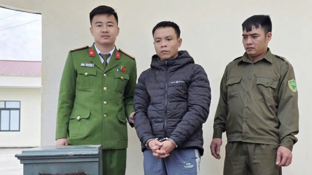 Tài xế taxi đột nhập nhà dân, phá két sắt trộm tiền và vàng