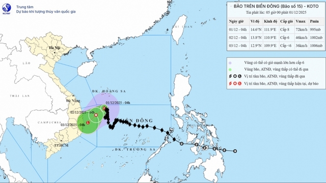 Bão số 15 đang suy yếu trên khu vực phía Tây Bắc Biển Đông