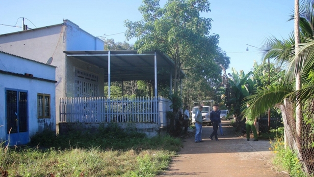 Nóng 24h ngày 12/12: Khám nghiệm hiện trường vụ người phụ nữ bị bắn chết