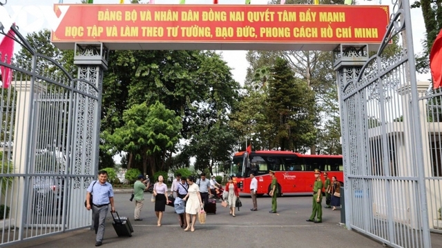 Cán bộ Đồng Nai làm việc xa nhà có thể nhận thêm 10 triệu/tháng