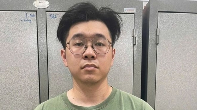 Đưa ra xét xử bị cáo đánh phụ nữ xuất phát từ mâu thuẫn của trẻ nhỏ