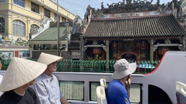 Chợ Lớn tiềm năng du lịch lớn nhưng vướng… do thiếu bãi đậu xe