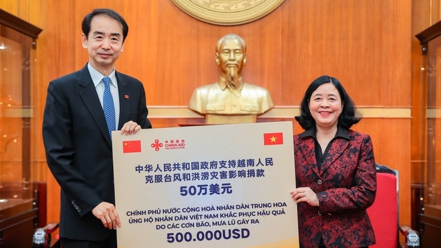 Trung Quốc viện trợ 500.000 USD giúp Việt Nam khắc phục hậu quả lũ lụt