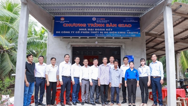EMIC trao tặng 20 căn Nhà Đại Đoàn Kết tại tỉnh Vĩnh Long