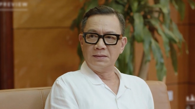 “Lằn ranh” tập 28: Bí thư Trần Sơn yêu cầu họp khẩn vụ sổ hồng Trinh Tam