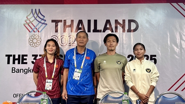 ĐT nữ Việt Nam đấu Indonesia ở bán kết SEA Games 33, HLV Mai Đức Chung nói gì?