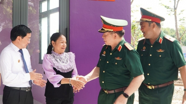 Xây dựng Điểm dân cư biên giới: Nhà mới - sinh kế mới