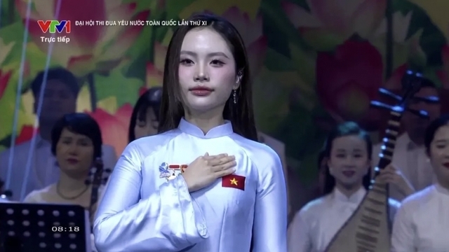 Phương Mỹ Chi tiếp tục đứng trên sân khấu “ngày hội lớn” của đất nước